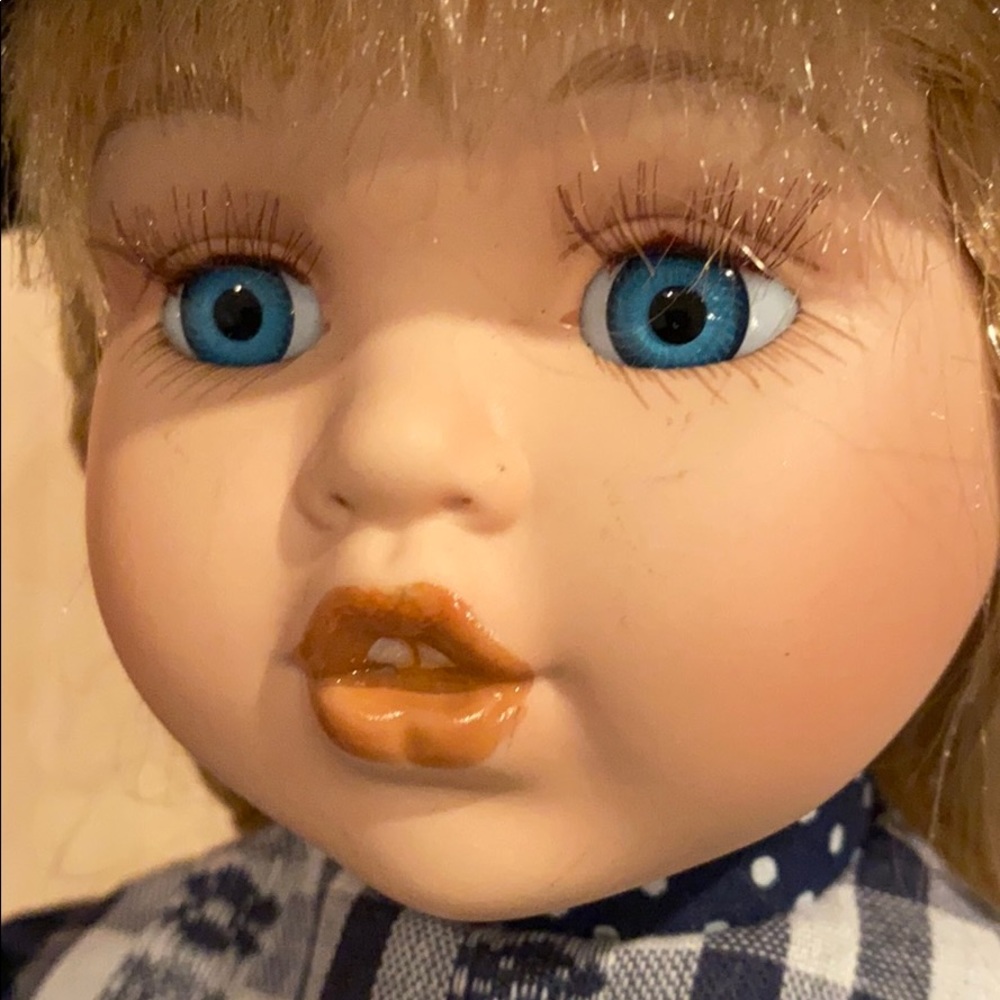 Porcelain Doll - Picture 7 of 8